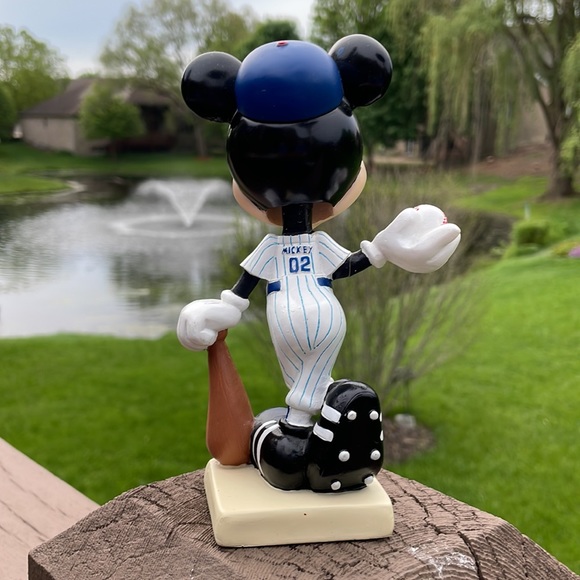Chicago Cubs Mickey Mouse Bobblehead by Bobbles Dobbles Disney Vintage MLB - Picture 3 of 11